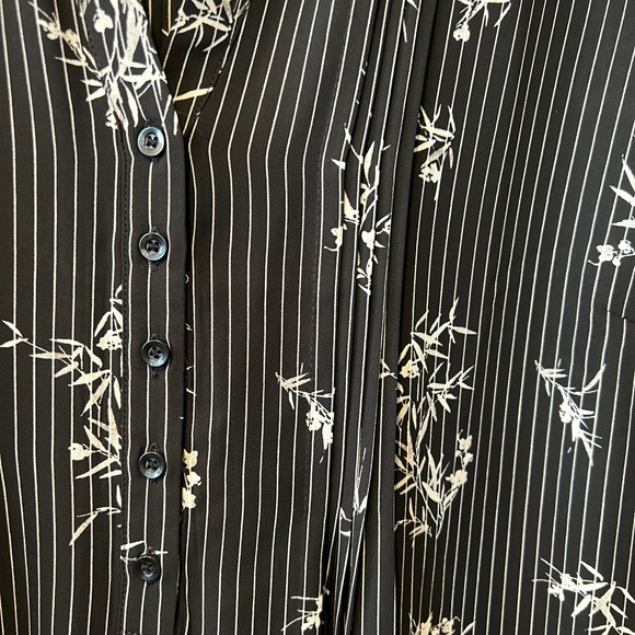 In Every Story Black & White Stripe & Leafy Print Tunic Top w/tie at waist sz 2X - Picture 7 of 12